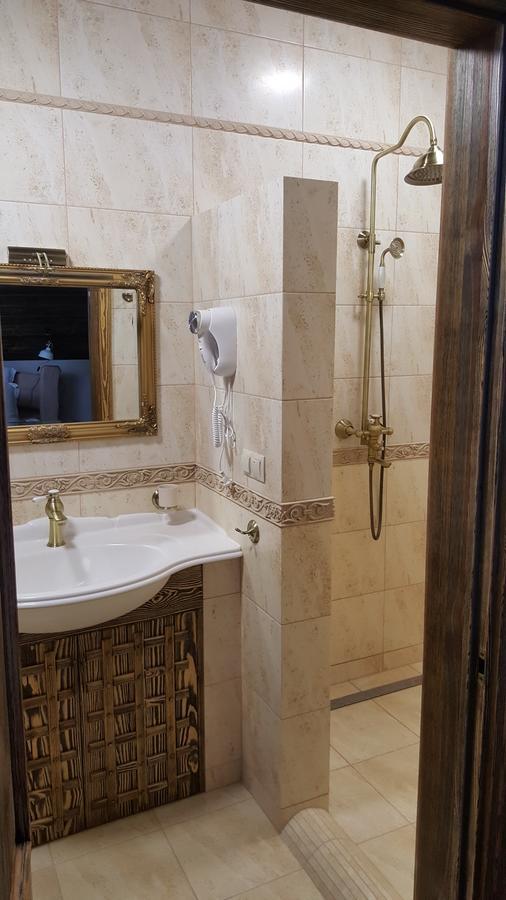 Folvark Gvozd Hotel Kamenyuky Ngoại thất bức ảnh