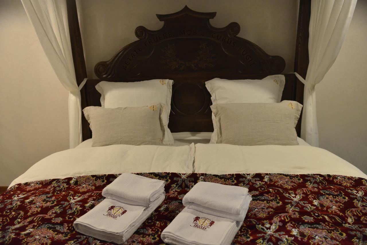 Folvark Gvozd Hotel Kamenyuky Ngoại thất bức ảnh