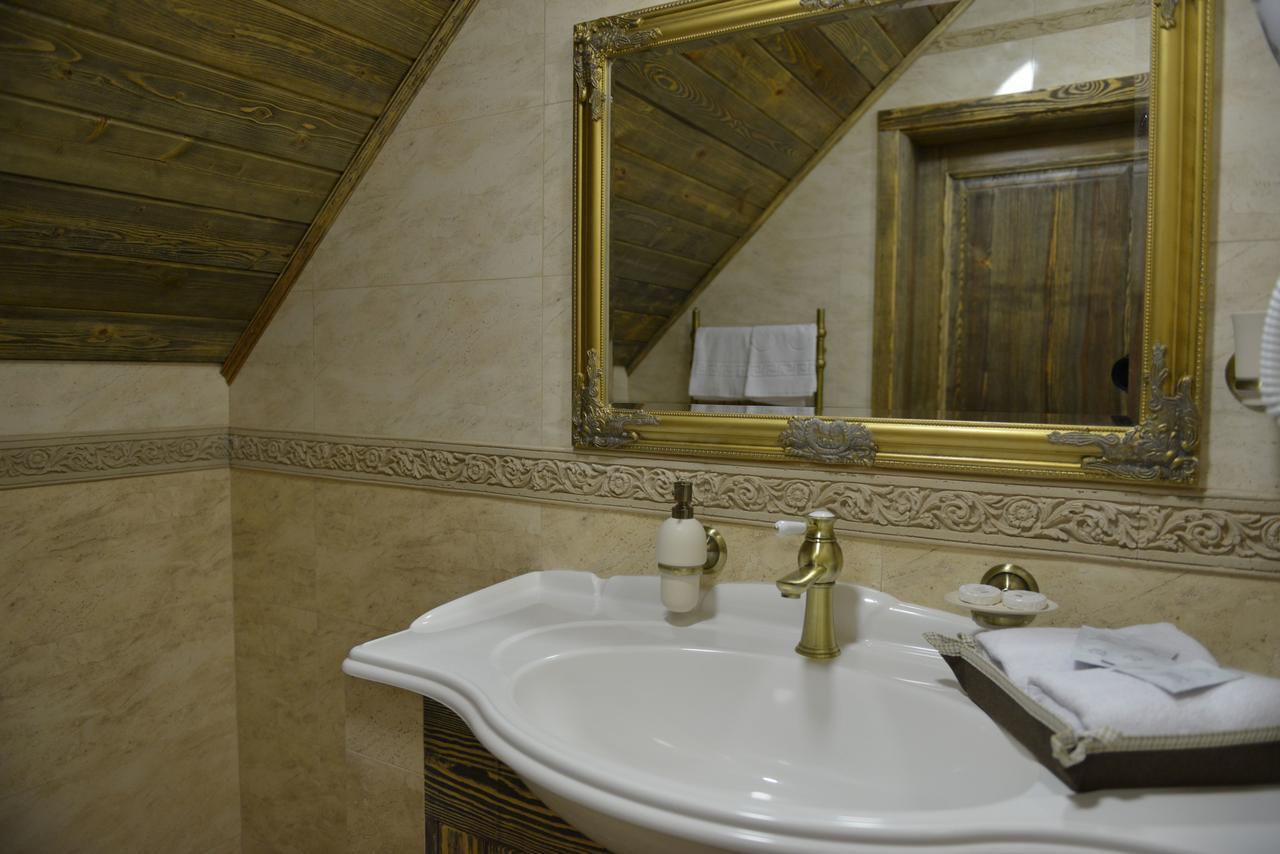 Folvark Gvozd Hotel Kamenyuky Ngoại thất bức ảnh