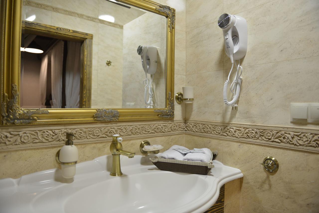Folvark Gvozd Hotel Kamenyuky Ngoại thất bức ảnh