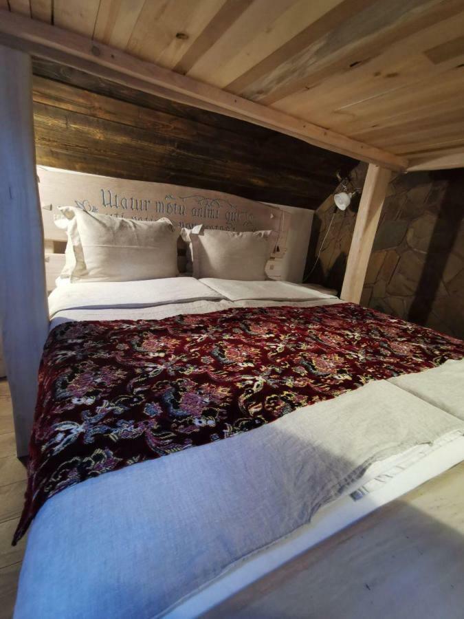 Folvark Gvozd Hotel Kamenyuky Ngoại thất bức ảnh